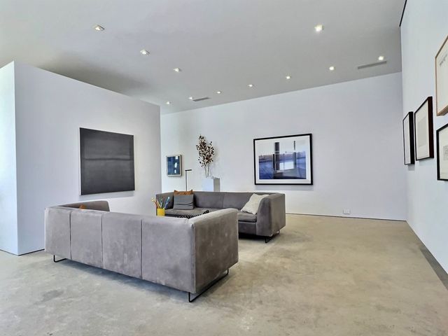 208 E San Antonio St, Marfa, TX 79843