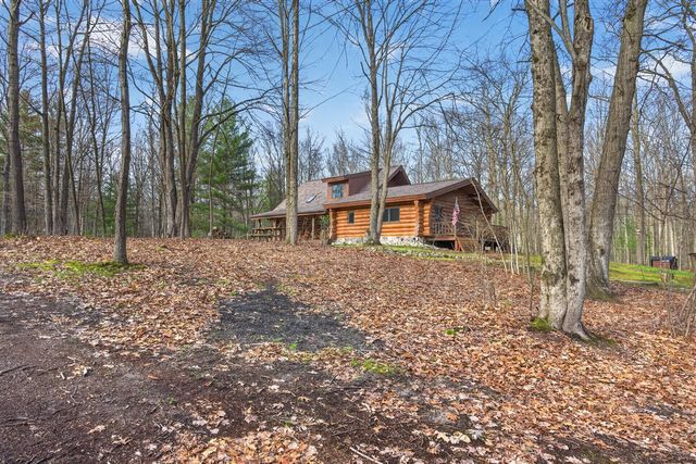 837 E Whitetail Drive, Midland, MI 48640