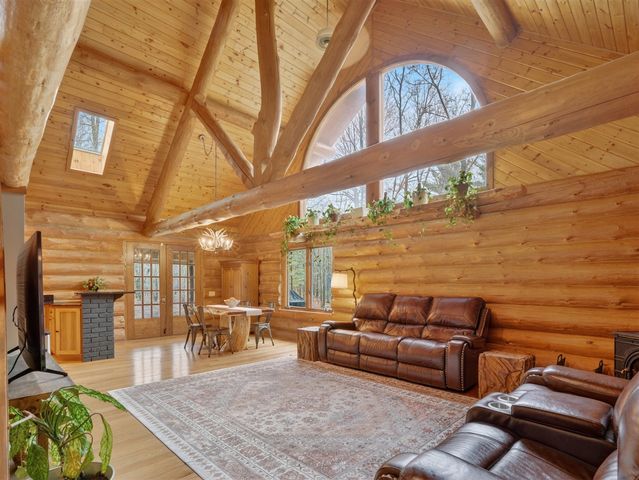 837 E Whitetail Drive, Midland, MI 48640