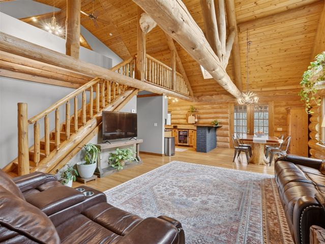 837 E Whitetail Drive, Midland, MI 48640