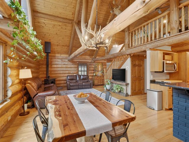 837 E Whitetail Drive, Midland, MI 48640