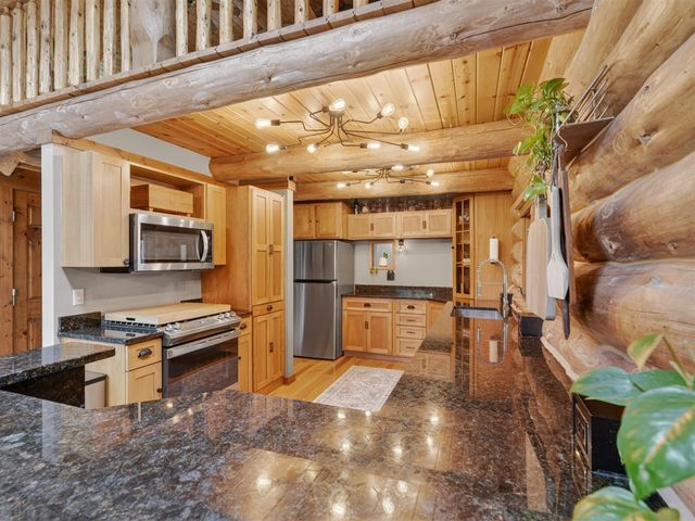 837 E Whitetail Drive, Midland, MI 48640