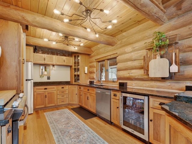 837 E Whitetail Drive, Midland, MI 48640