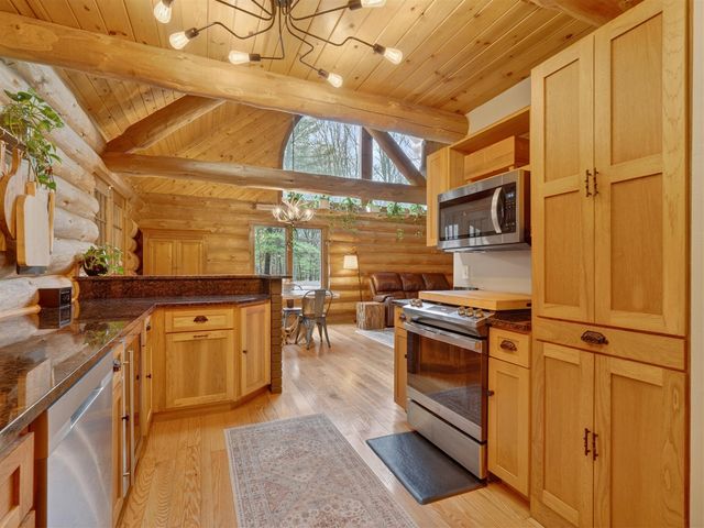 837 E Whitetail Drive, Midland, MI 48640