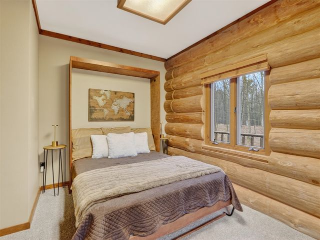 837 E Whitetail Drive, Midland, MI 48640