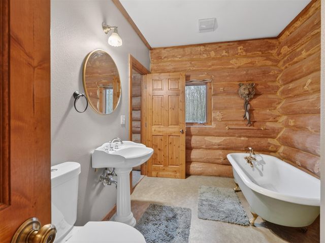 837 E Whitetail Drive, Midland, MI 48640