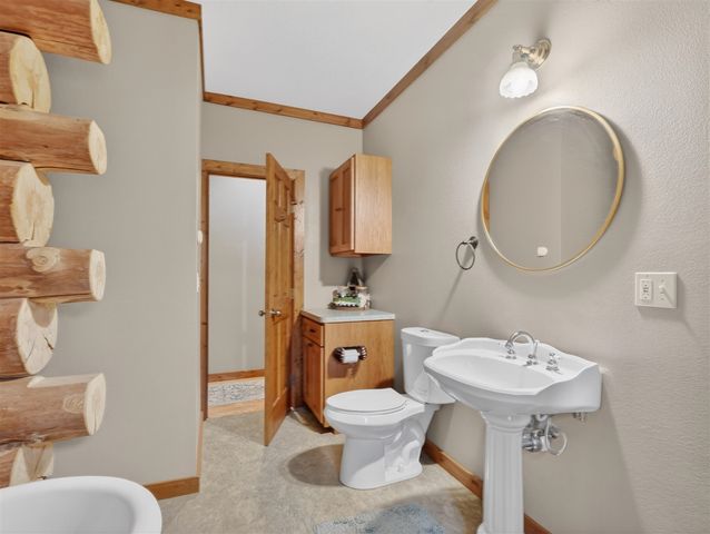 837 E Whitetail Drive, Midland, MI 48640