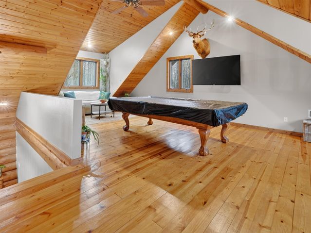 837 E Whitetail Drive, Midland, MI 48640