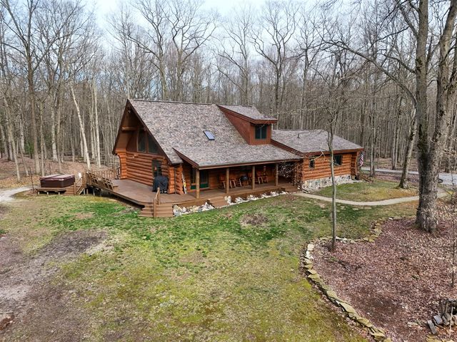 837 E Whitetail Drive, Midland, MI 48640