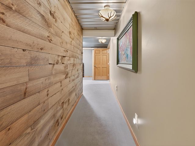 837 E Whitetail Drive, Midland, MI 48640