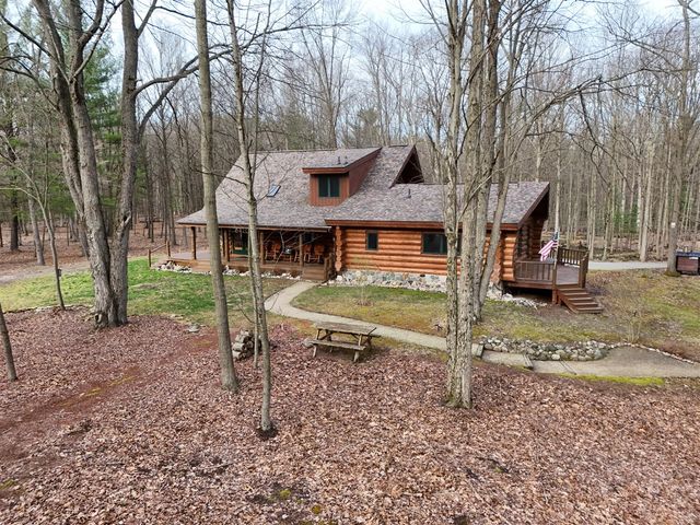 837 E Whitetail Drive, Midland, MI 48640