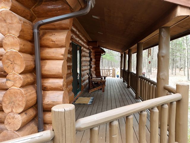 837 E Whitetail Drive, Midland, MI 48640