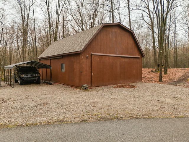 837 E Whitetail Drive, Midland, MI 48640