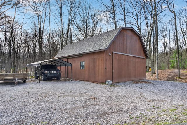 837 E Whitetail Drive, Midland, MI 48640
