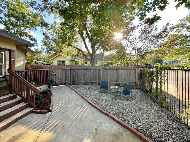 2103 E 16th ST A, Austin, TX 78702