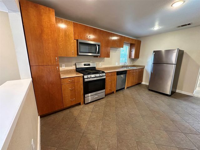 2103 E 16th ST A, Austin, TX 78702