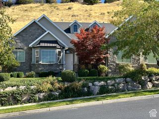 609 S PARKWAY DR, North Salt Lake, UT 84054