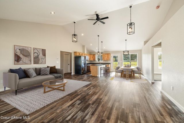 454 S Division St, Moyie Springs, ID 83845