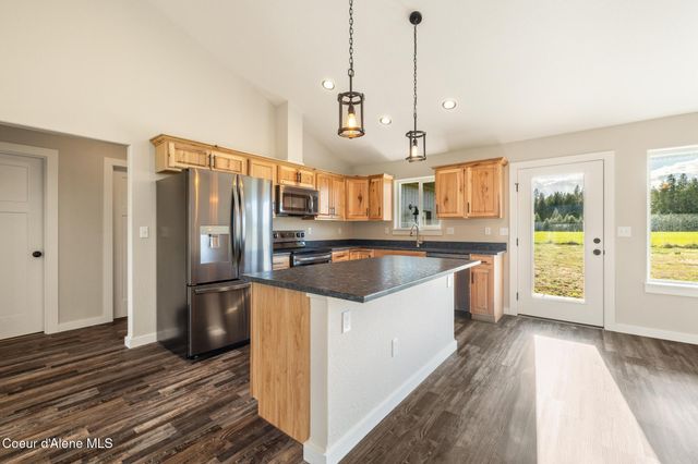 454 S Division St, Moyie Springs, ID 83845