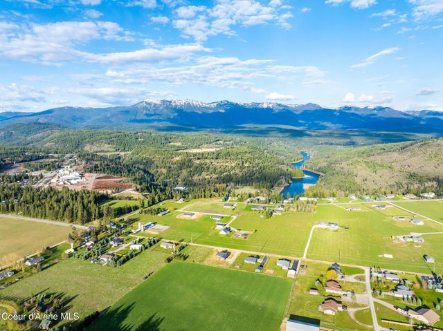 454 S Division St, Moyie Springs, ID 83845