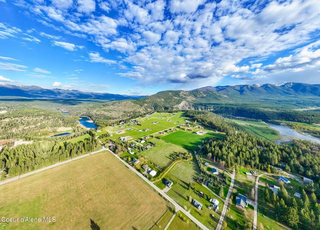 454 S Division St, Moyie Springs, ID 83845