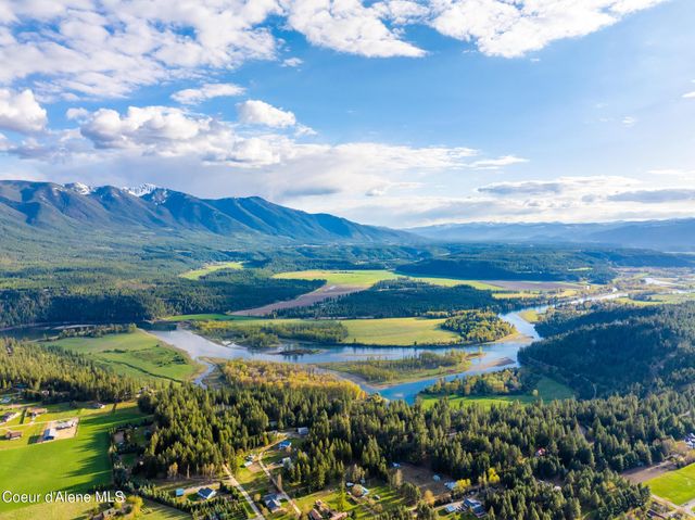 454 S Division St, Moyie Springs, ID 83845