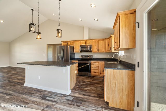 454 S Division St, Moyie Springs, ID 83845