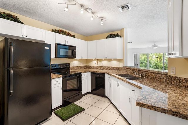 10172 Royal Palm Boulevard 707-7, Coral Springs, FL 33065