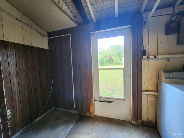 4 Bertram St, Pensacola, FL 32506
