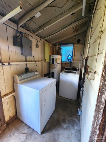 4 Bertram St, Pensacola, FL 32506