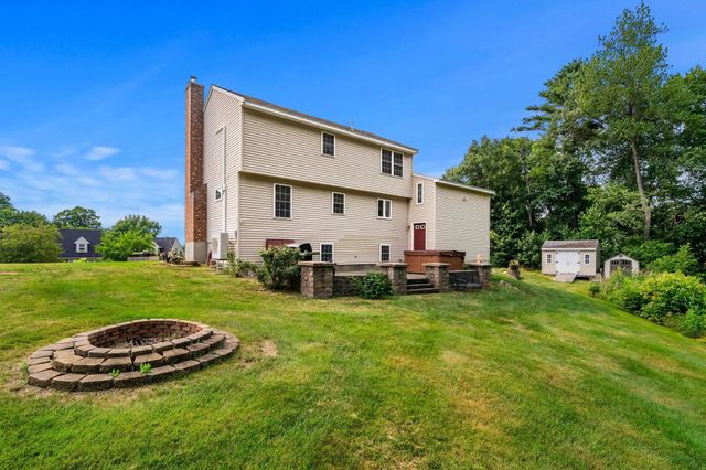 4 Squamscott Avenue, Derry, NH 03038