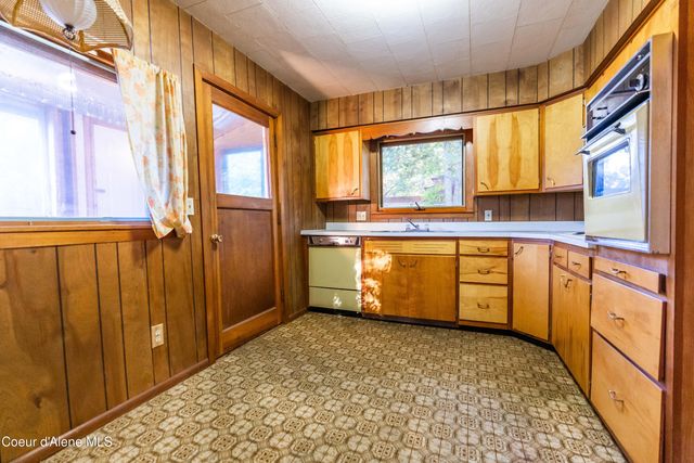 306 Washington ST, Dover, ID 83825