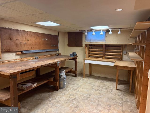 240 SWEETBRIAR CIR, King Of Prussia, PA 19406