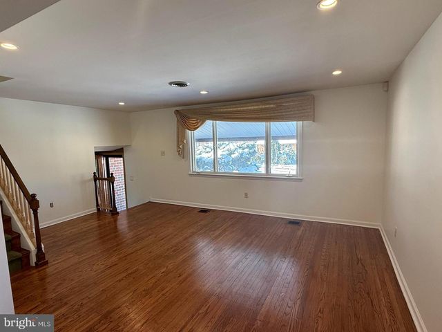 240 SWEETBRIAR CIR, King Of Prussia, PA 19406