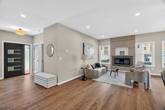 136 Lake Shore Dr, Parsippany-troy Hills Twp., NJ 07034