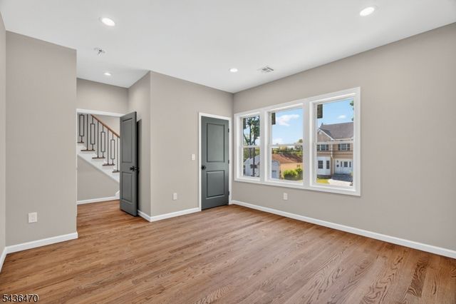 136 Lake Shore Dr, Parsippany-troy Hills Twp., NJ 07034