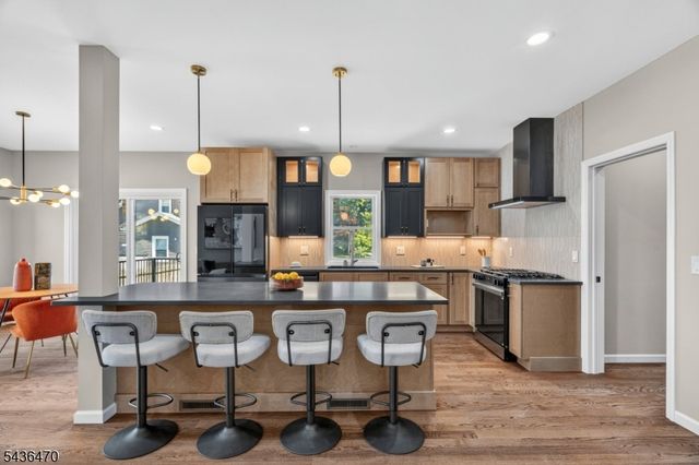 136 Lake Shore Dr, Parsippany-troy Hills Twp., NJ 07034