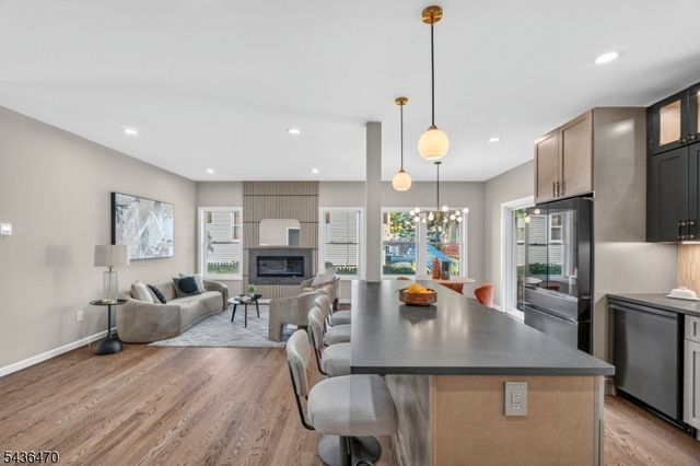 136 Lake Shore Dr, Parsippany-troy Hills Twp., NJ 07034