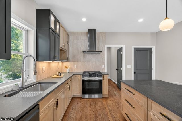 136 Lake Shore Dr, Parsippany-troy Hills Twp., NJ 07034