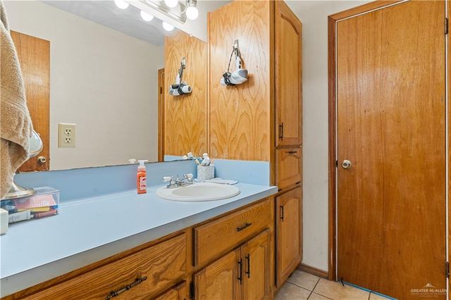 1322 E Olga Street, Pharr, TX 78577