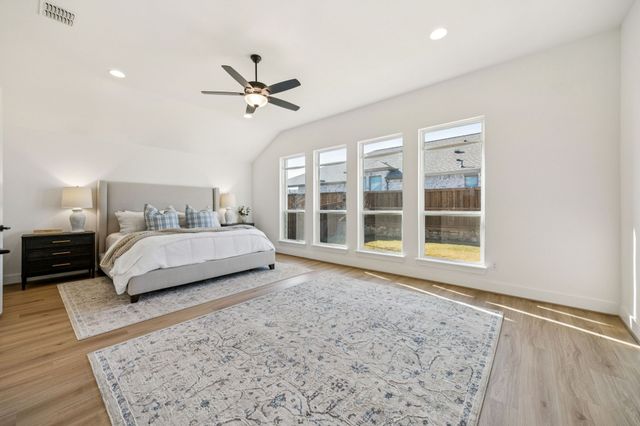 2100 Pleasant Run Lane, Fort Worth, TX 76008