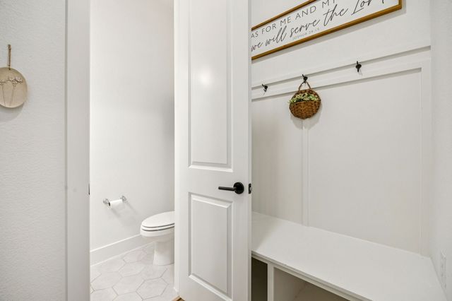 2100 Pleasant Run Lane, Fort Worth, TX 76008