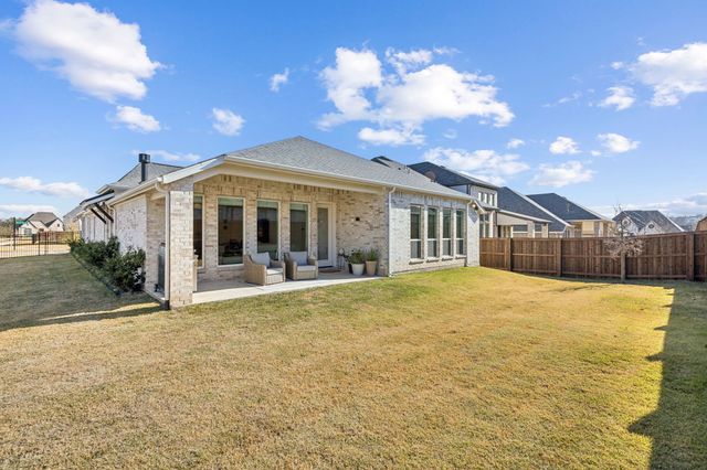 2100 Pleasant Run Lane, Fort Worth, TX 76008