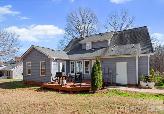 39 Bowen Drive, Belmont, NC 28012