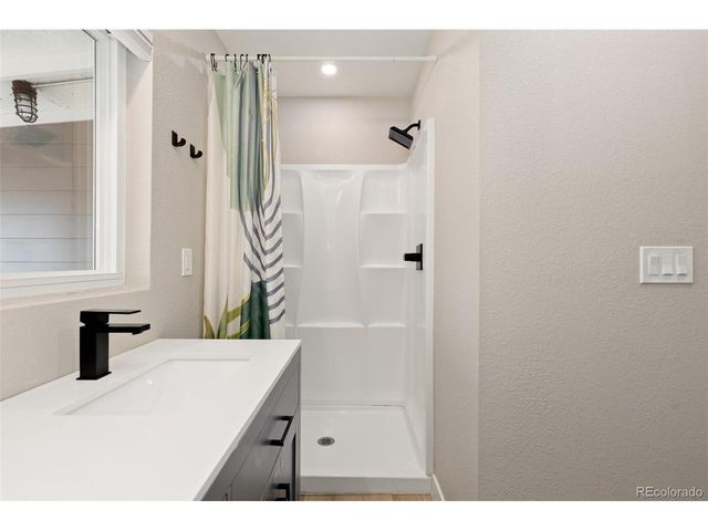 5231 E Dartmouth Ave, Denver, CO 80222