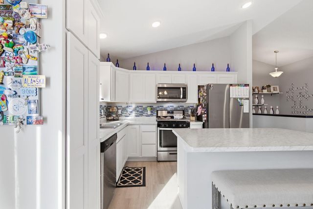 917 Mulberry Avenue NE, Montgomery, MN 56069