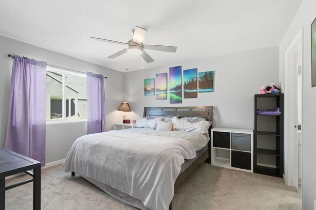 917 Mulberry Avenue NE, Montgomery, MN 56069