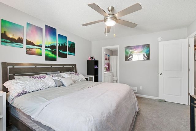 917 Mulberry Avenue NE, Montgomery, MN 56069