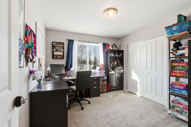 917 Mulberry Avenue NE, Montgomery, MN 56069