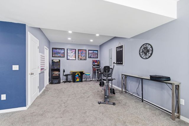 917 Mulberry Avenue NE, Montgomery, MN 56069